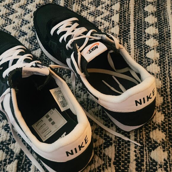 NIKE Challenger OG Casual Sneaker - Picture 2 of 5